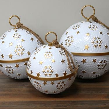 Set Of 3 White & Gold Balls