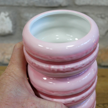 Macaron Vase