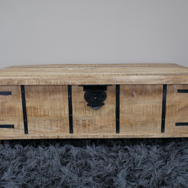 Large Trunk / Coffee Table
