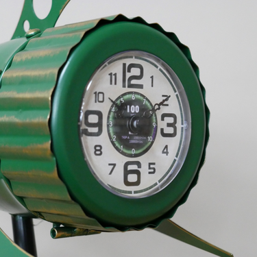 Green Spaceship Clock