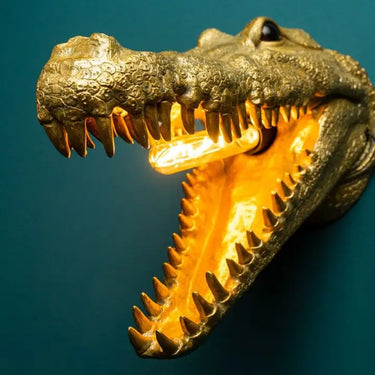 Gold Alligators Wall Lamp