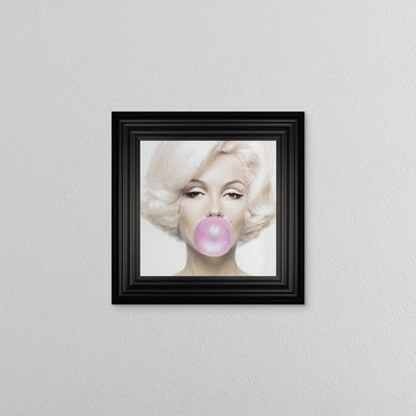 MARILYN MONROE BLOWING GUM WALL ART